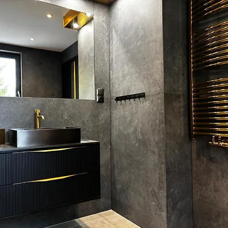 Ii, Uzdrowiskowa 41, Апартаменты