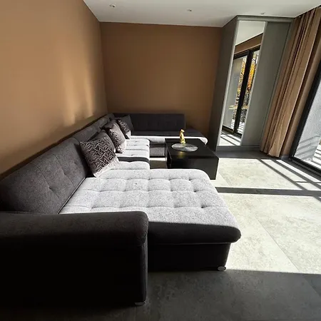 Апартаменты Ii, Uzdrowiskowa 41, Щирк