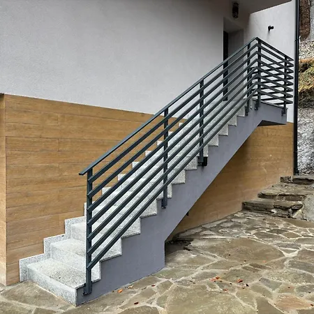 Ii, Uzdrowiskowa 41,